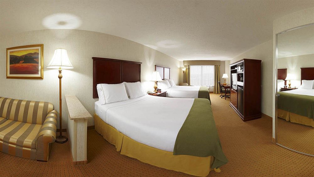 Holiday Inn Express Hotel & Suites Newton Sparta By Ihg Exterior photo